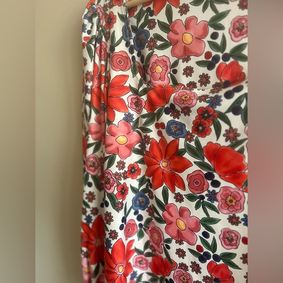 Smith & Quinn | Floral Women's Top, Size Medium - Picture 7 of 11